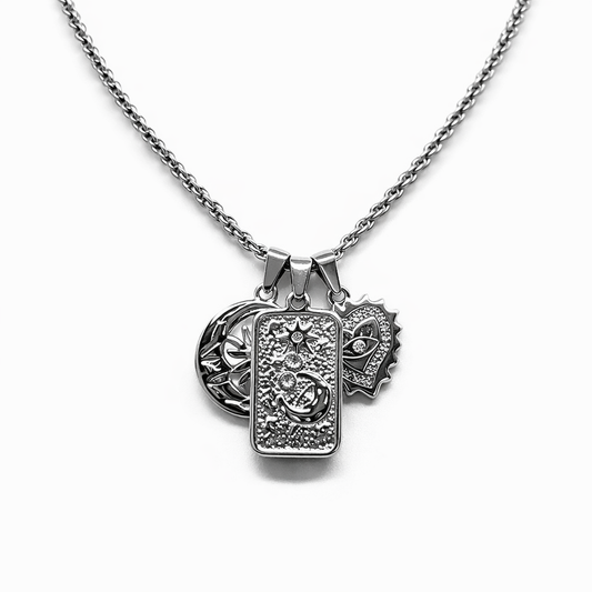 Collana Aker Trinity
