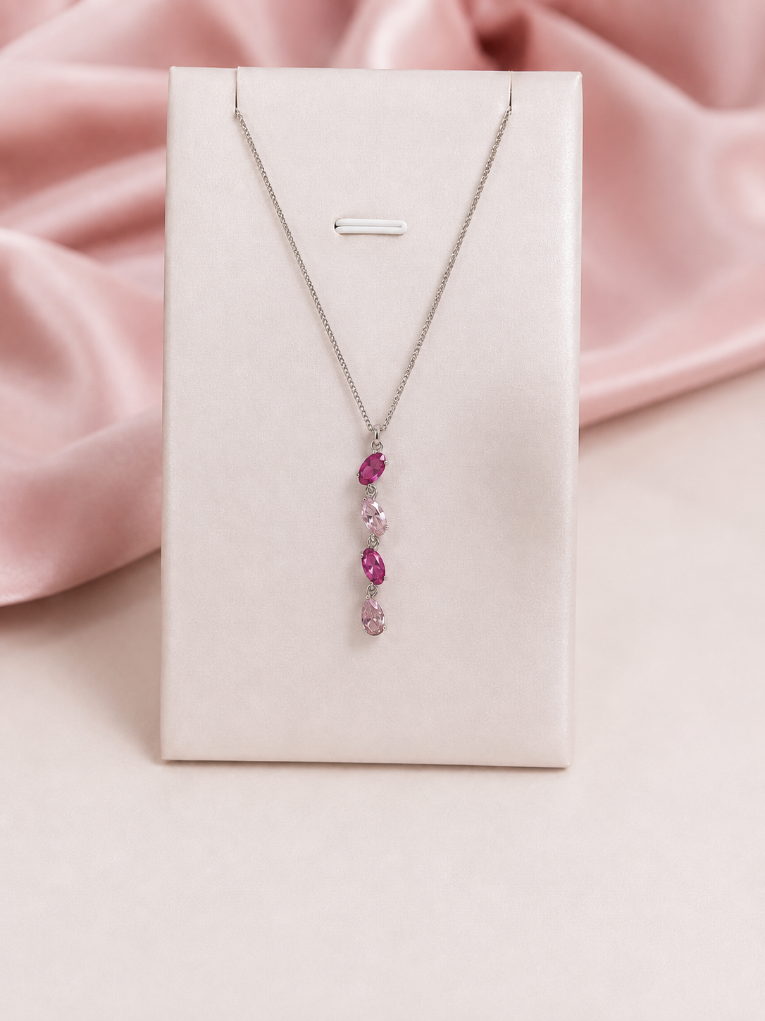 Collana Ice